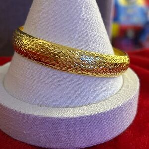 Gold diamond cut‎ bangle Bracelet